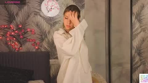 Hina online show from 06-03-26, 05:40