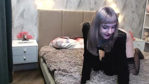 18 y.o online show from 12-23-24, 04:50