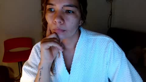 Snapshot of priscila_black chatting on 04-26-26, 04:48 Marcela online show from 04-26-26, 04:48
