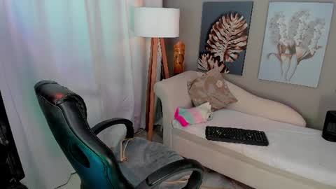 Priya Rose online show from 07-25-26, 05:43