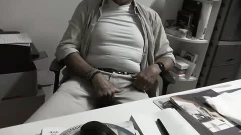 mature hairy guy online show from 09-10-25, 06:08