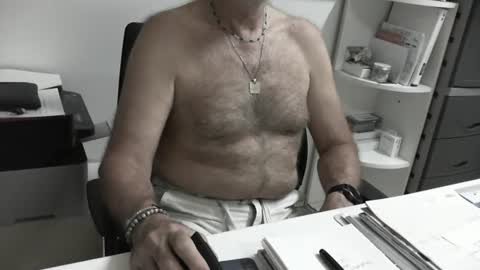mature hairy guy online show from 07-11-26, 03:37