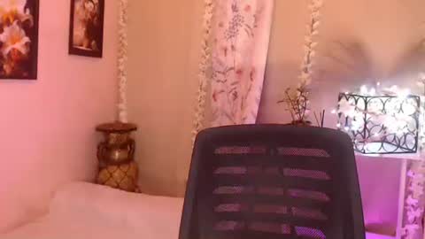 Angela online show from 09-30-25, 11:59