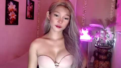 Angela online show from 10-11-25, 02:22