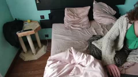 prxscillia_tx online show from 06-10-26, 02:27