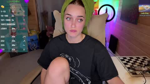 Queen of Pain online show from 12-15-24, 07:21