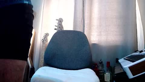 Snapshot of psilocipher chatting on 02-01-26, 09:13 Sk8wave online show from 02-01-26, 09:13