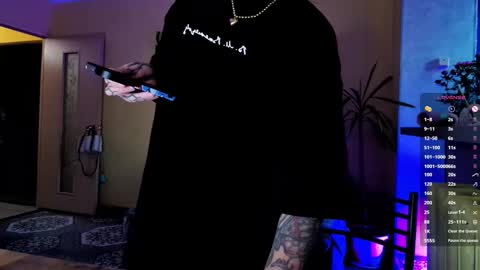 Snapshot of psyheya chatting on 10-31-25, 01:23 LUCY ----- online show from 10-31-25, 01:23