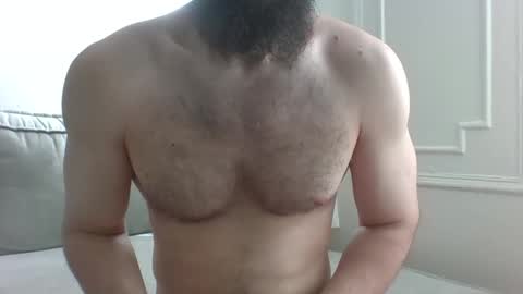 Snapshot of public_toy_95 chatting on 04-23-26, 03:47 Mickey online show from 04-23-26, 03:47