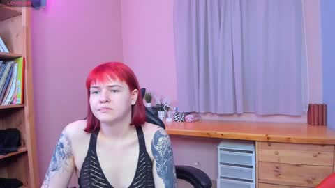 Snapshot of puffetish chatting on 12-24-24, 07:00 Jenna online show from 12-24-24, 07:00