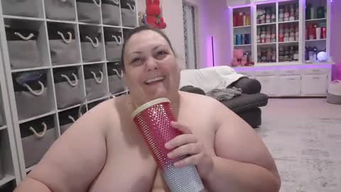 Snapshot of pugglelover chatting on 01-23-25, 03:22 Puggie - online show from 01-23-25, 03:22