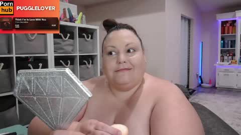 Snapshot of pugglelover chatting on 05-22-26, 02:22 Puggie - online show from 05-22-26, 02:22