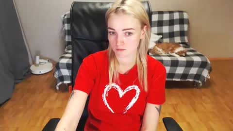 Snapshot of puma_ma chatting on 12-25-24, 01:51 Polly online show from 12-25-24, 01:51