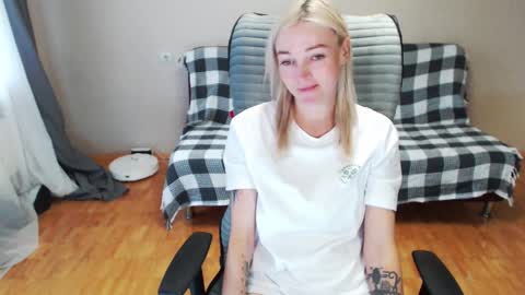 Snapshot of puma_ma chatting on 10-05-25, 04:44 Polly online show from 10-05-25, 04:44