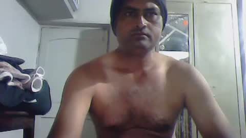 Snapshot of puneguyoncam chatting on 02-21-25, 05:53 puneguyoncam online show from 02-21-25, 05:53