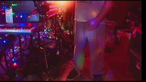 punkrunr083 online show from 05-05-26, 08:11