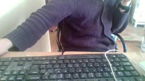 pup_y online show from 11-21-25, 08:46