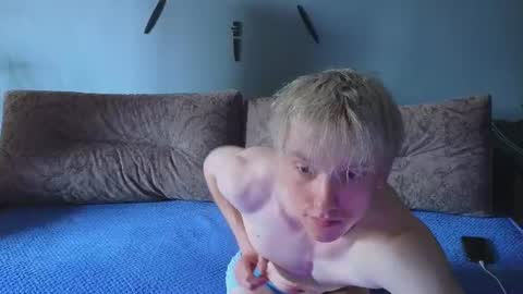 Snapshot of pupsenish chatting on 07-21-26, 01:52 Jesse online show from 07-21-26, 01:52