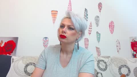 Goldie online show from 02-02-26, 01:04