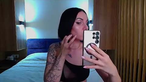 Snapshot of pure_temptation_j chatting on 07-12-26, 02:52 Julia online show from 07-12-26, 02:52