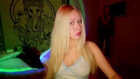 Snapshot of pureeangel chatting on 02-16-26, 01:29 Megan online show from 02-16-26, 01:29