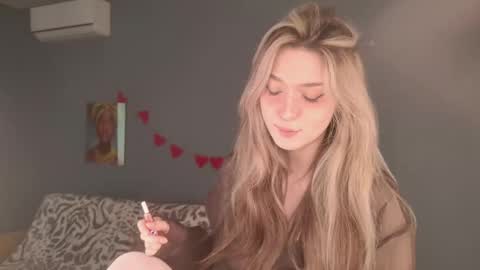 Bella online show from 03-27-26, 05:46