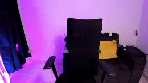 MEGANNNN online show from 04-06-26, 04:46