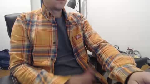 Snapshot of purplemountains chatting on 12-27-24, 04:21 Purple Mountains online show from 12-27-24, 04:21