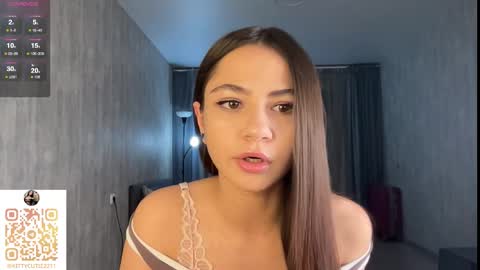 Snapshot of purrpaw chatting on 11-01-25, 12:45 Zendaya online show from 11-01-25, 12:45