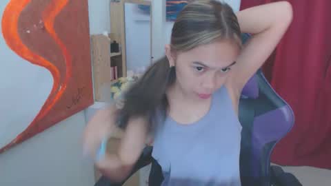 Snapshot of pussiswet_xx chatting on 04-11-26, 11:14 jessy online show from 04-11-26, 11:14