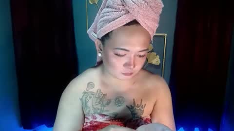 Snapshot of pussy_and_cock_lover chatting on 04-19-26, 06:35 pussy_and_cock_lover online show from 04-19-26, 06:35