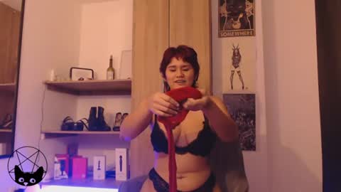 Snapshot of pussycat420_ chatting on 07-19-26, 02:15 Mari online show from 07-19-26, 02:15