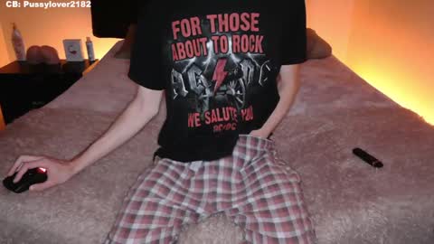 pussylover2182 online show from 09-29-25, 03:00