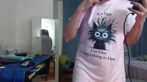 Snapshot of putiputi4u chatting on 05-18-26, 05:57 putiputi4u online show from 05-18-26, 05:57
