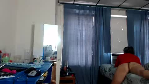 Snapshot of putiputi4u chatting on 06-21-26, 04:53 putiputi4u online show from 06-21-26, 04:53