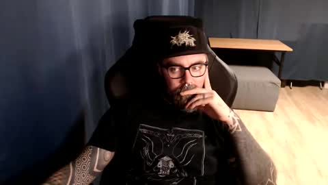 Snapshot of pyroxen chatting on 05-02-26, 08:36 Yog Sothoth online show from 05-02-26, 08:36