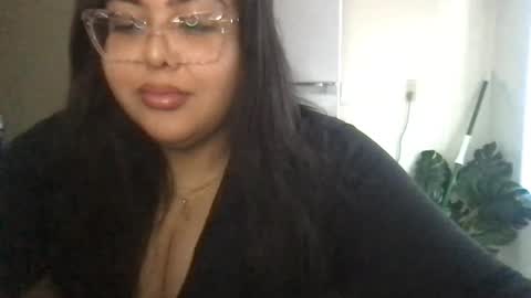 Snapshot of pytbbw chatting on 01-18-25, 10:06 Prettypink Tinyhole online show from 01-18-25, 10:06