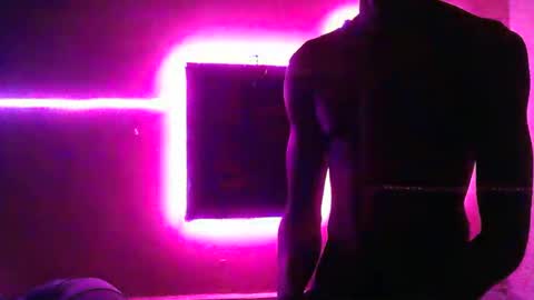 Snapshot of qastrol chatting on 09-18-25, 01:18 streamsinners online show from 09-18-25, 01:18