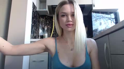 Milana online show from 01-11-25, 10:40
