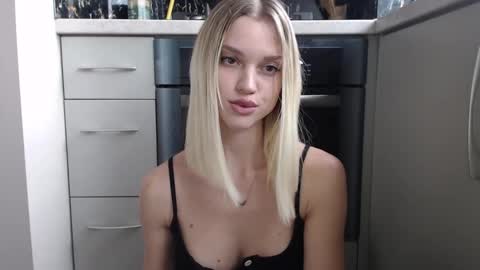 Milana online show from 01-27-25, 11:00