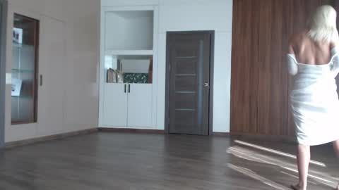 Milana online show from 05-15-26, 01:40