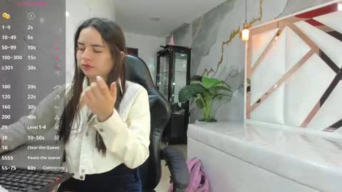 Qetsyah online show from 04-15-26, 01:40