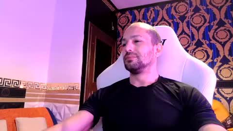 Qianos online show from 06-19-26, 10:24