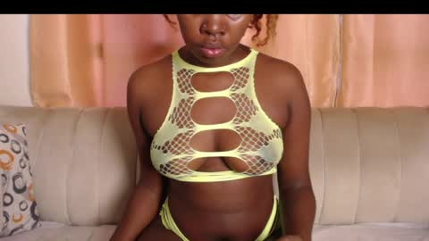 Snapshot of quaine_ryleighn chatting on 05-07-26, 08:20 RYLEIGHN online show from 05-07-26, 08:20