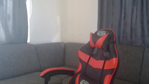 Hellene online show from 04-15-26, 05:03