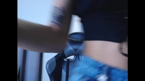 Quee Sophine online show from 01-08-26, 08:00