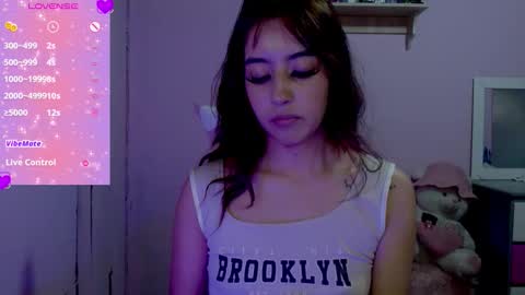 Snapshot of quee_tiana chatting on 10-21-25, 12:22 your princess online show from 10-21-25, 12:22