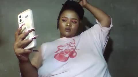 Snapshot of queen2302 chatting on 05-02-26, 04:56 queen2302 online show from 05-02-26, 04:56