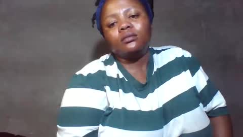Snapshot of queen2302 chatting on 05-03-26, 06:03 queen2302 online show from 05-03-26, 06:03