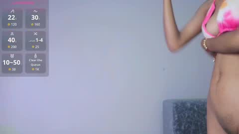 Snapshot of queen_adhara chatting on 05-13-26, 12:13 ANTONELLA online show from 05-13-26, 12:13